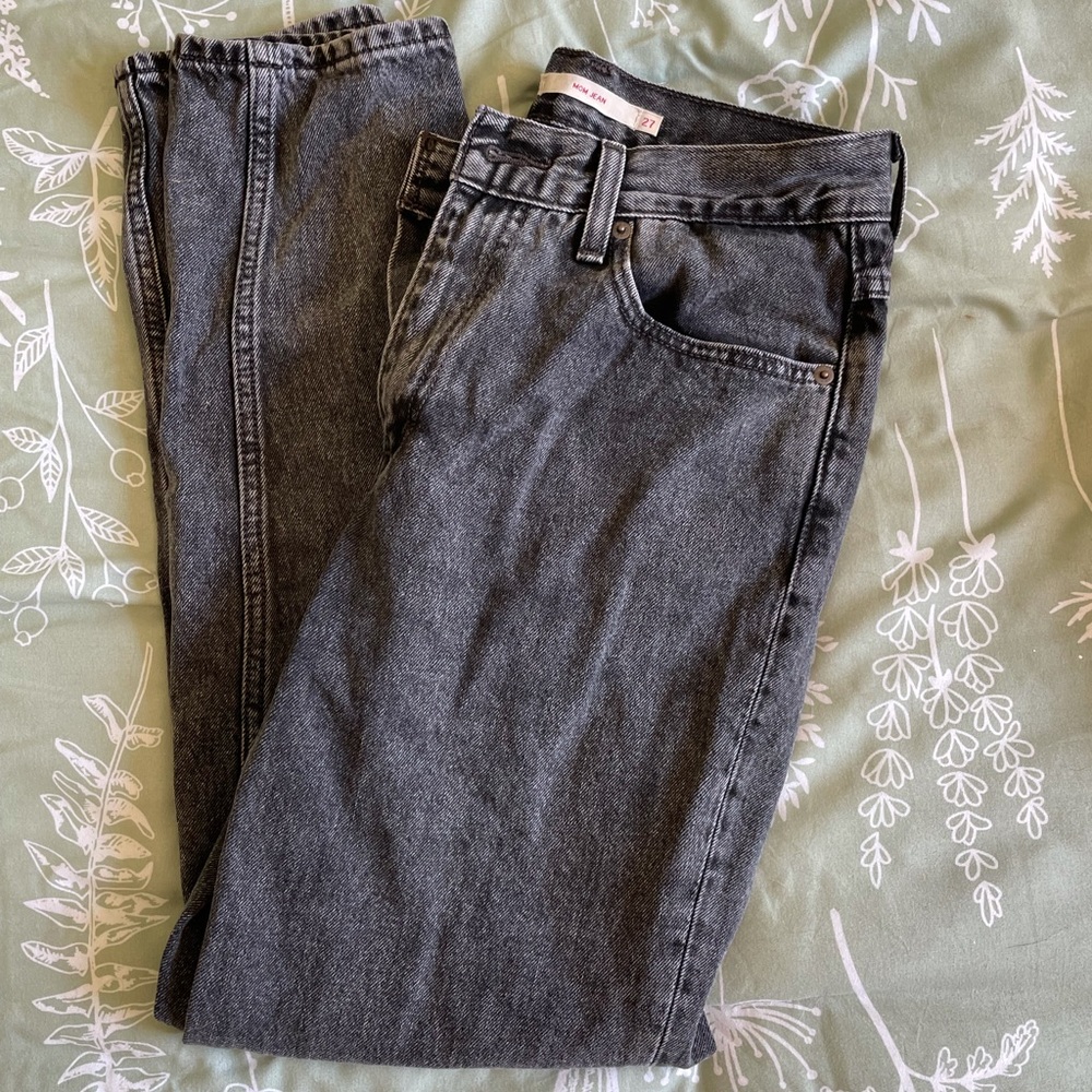 Levi Mom Jean